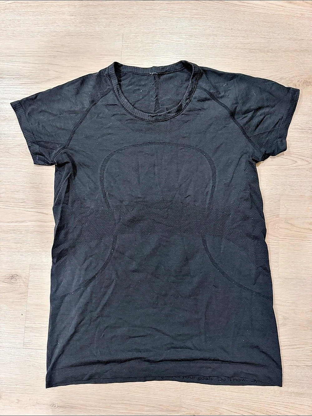 lululemon Swiftly Tech Short Sleeve Crew Black Athletic Top Size 12